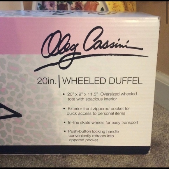 Zebra 20” Oversized Wheeled Duffle Bag Travel Bag - Picture 3 of 3